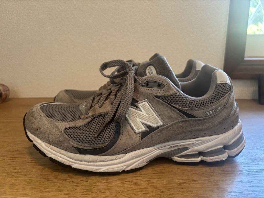 New Balance 2002R グレー スニーカー 2/10発売｜New Balance 2002R 