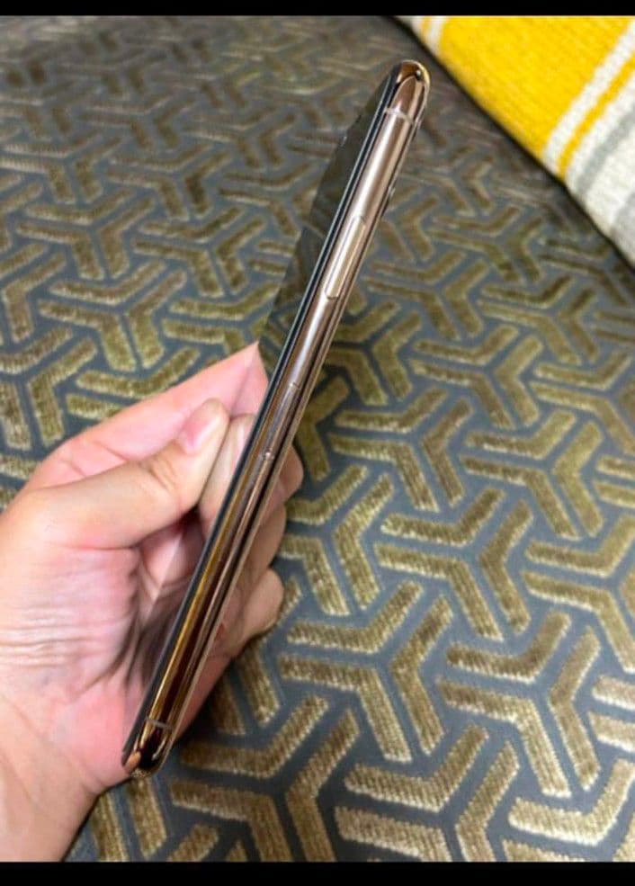 i phone 11 pro 256 Good condition i phone 11 pro 256 Good condition