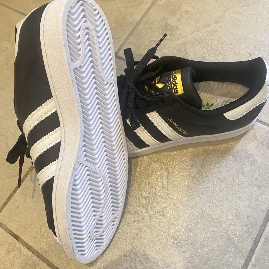 靴 adidas superstar vegan