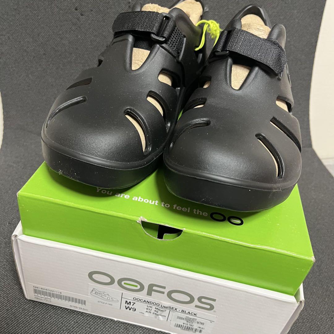 OOFOS OOCANDOO UNISEX ブラック M7（25.0cm）/W9