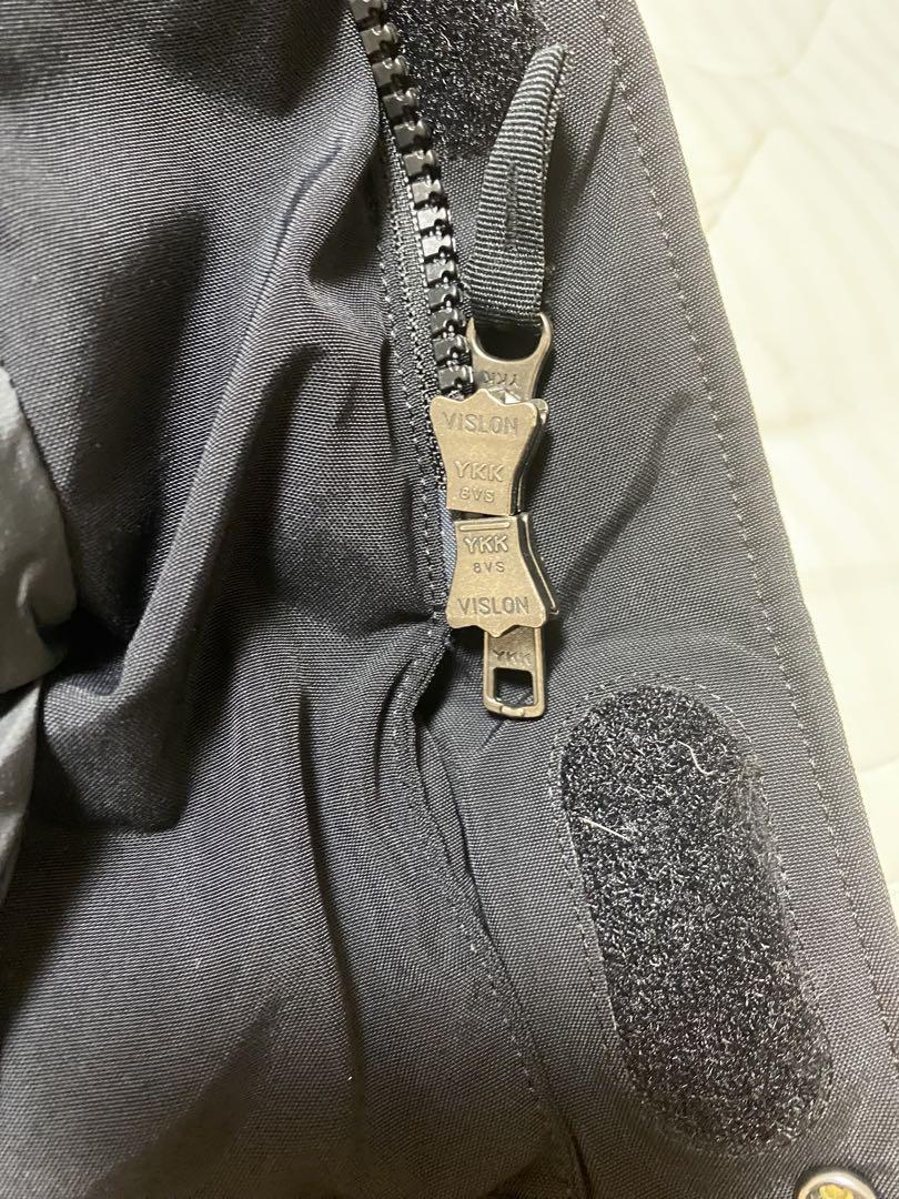 NORTH FACE GORE-TEX ダウンジャケットフードのファー無し