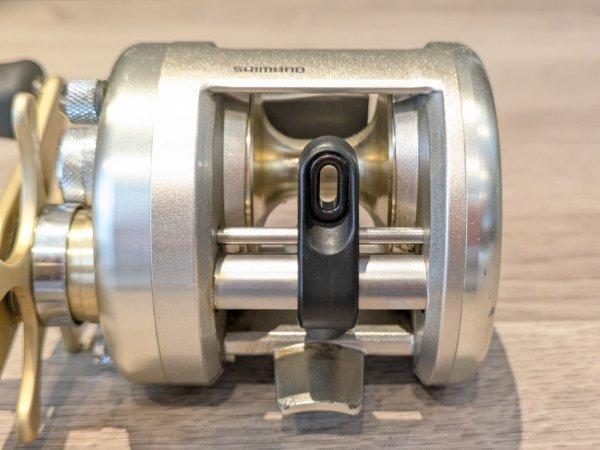 SHIMANO シマノ AXIS 100 アクシス ベイトリール