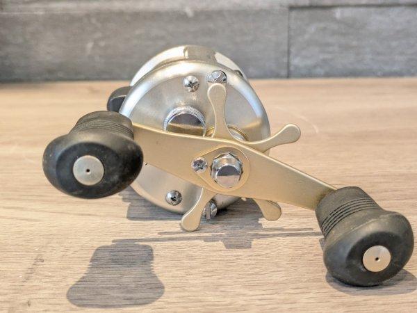 SHIMANO シマノ AXIS 100 アクシス ベイトリール
