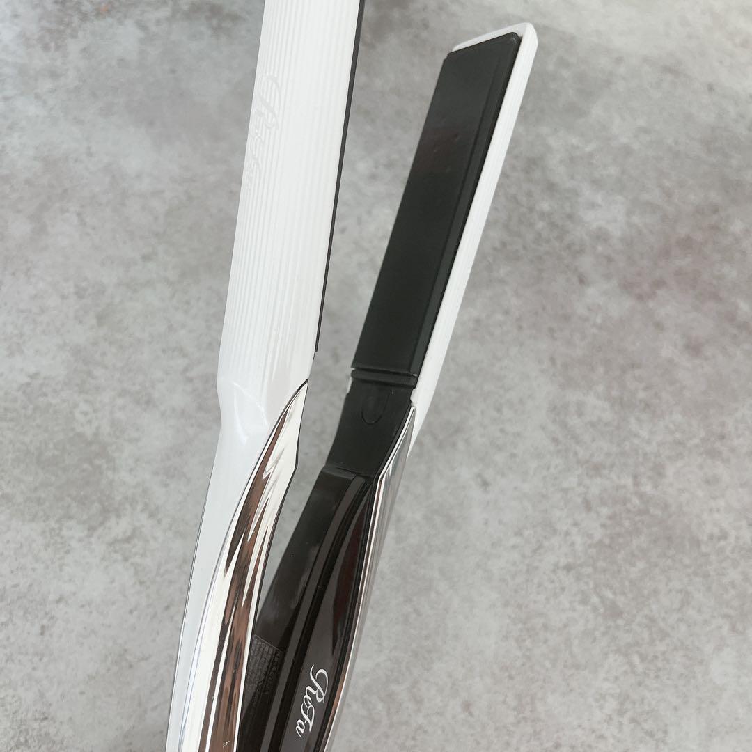 リファ　ストレートアイロン　美品　refa ホワイト　白