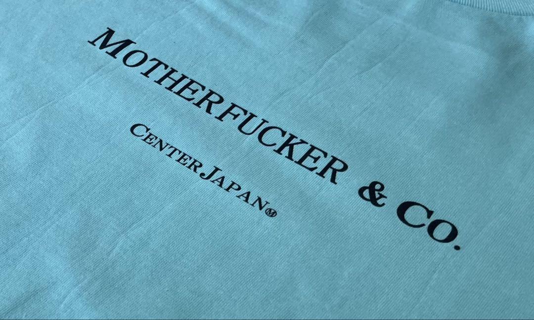ティファニーブルーが可愛い‼︎
MOTHER FUCKER&Co. 
ロングT L