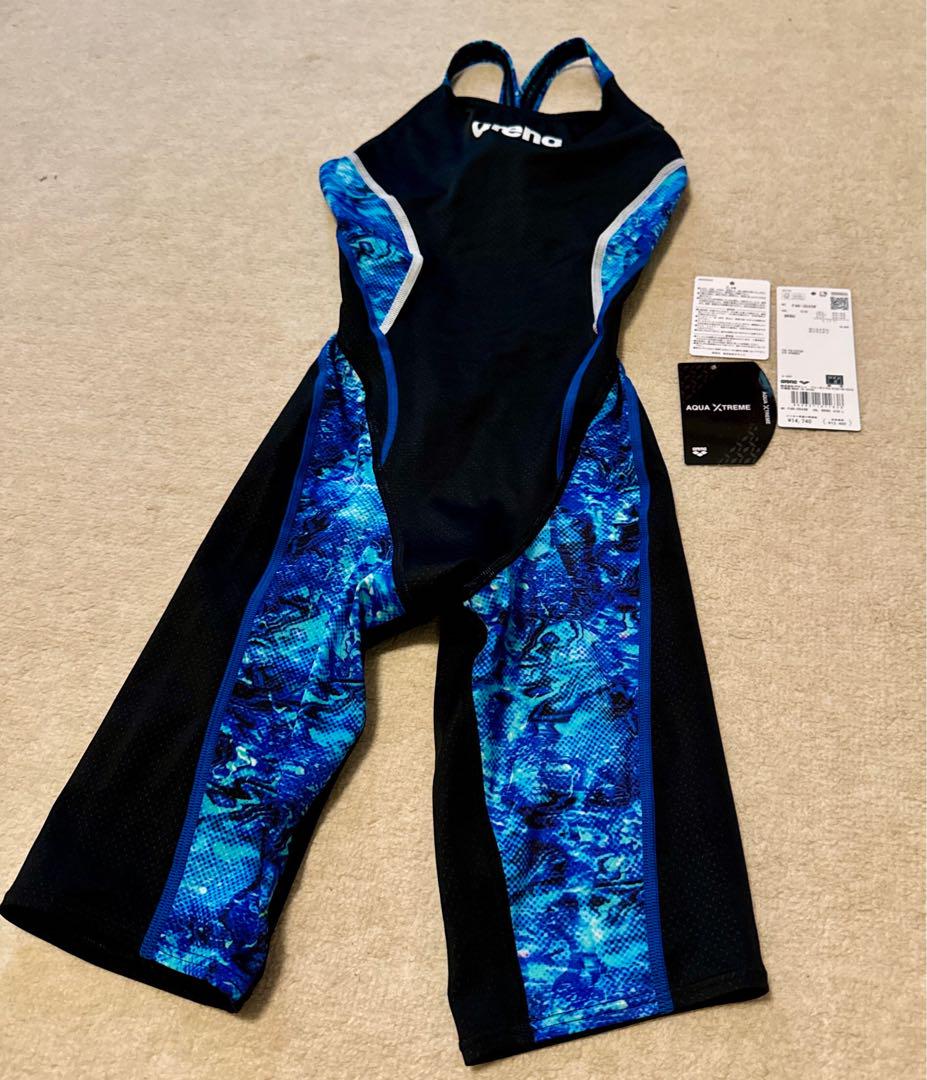 アリーナ　finaマーク付き　競泳水着　L 新品