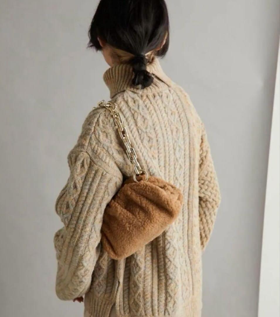 LAURA DI MAGGIO ボアチェーンショルダーバッグ ブラウン 美品 LAURA DI MAGGIO ボアチェーンショルダーバッグ ブラウン 美品