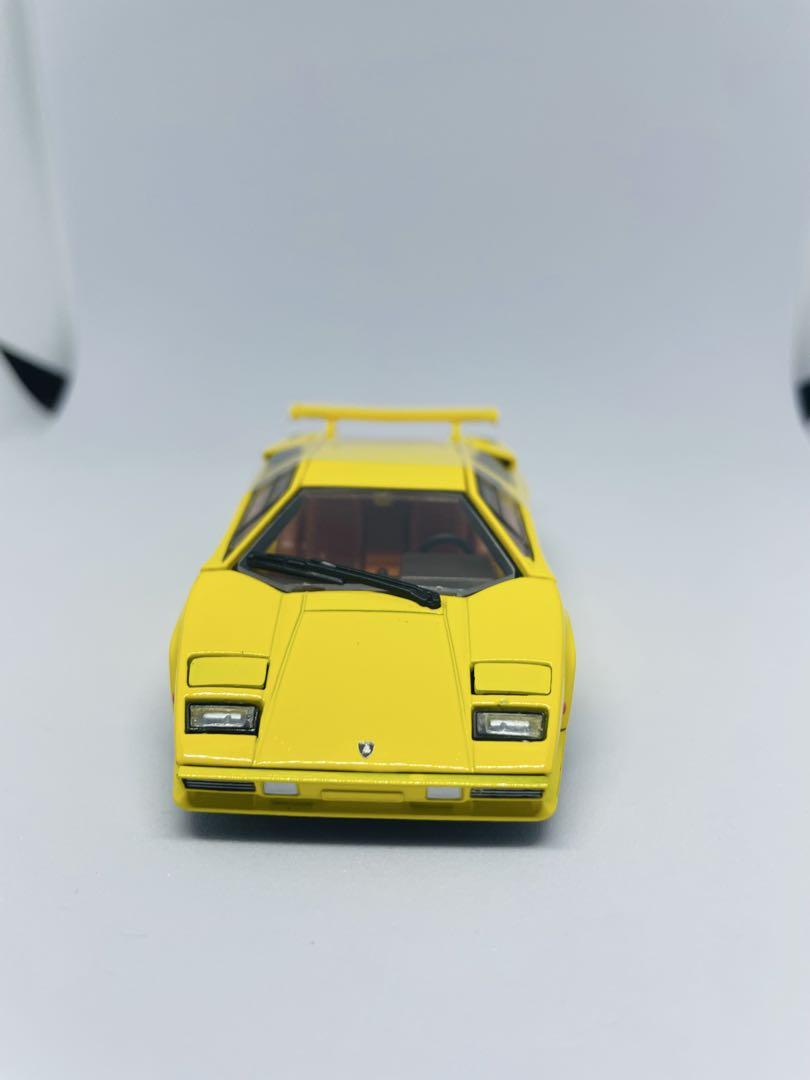 トミカプレミアム RS ランボルギーニ カウンタック 黄色 トミーモール