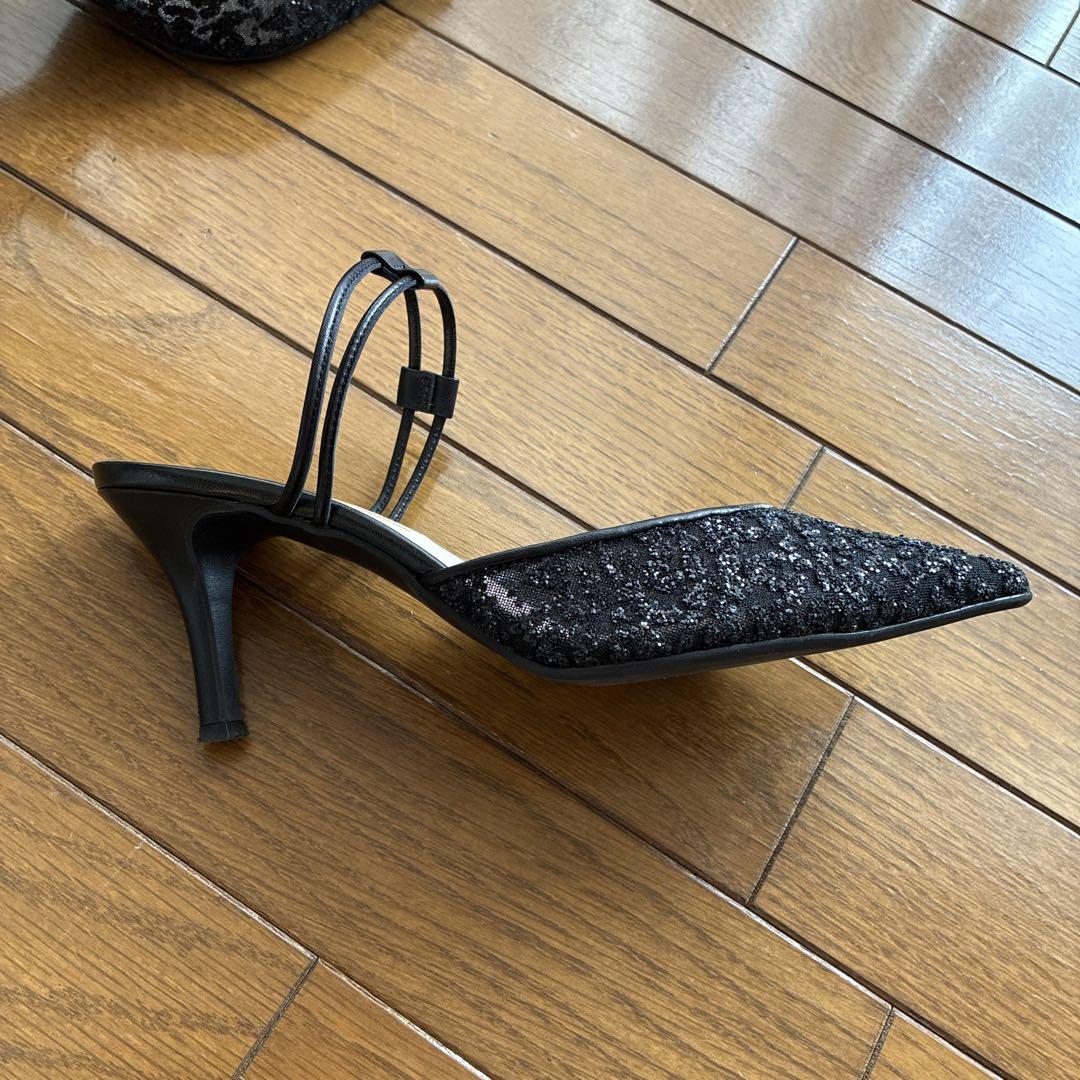 ブラック