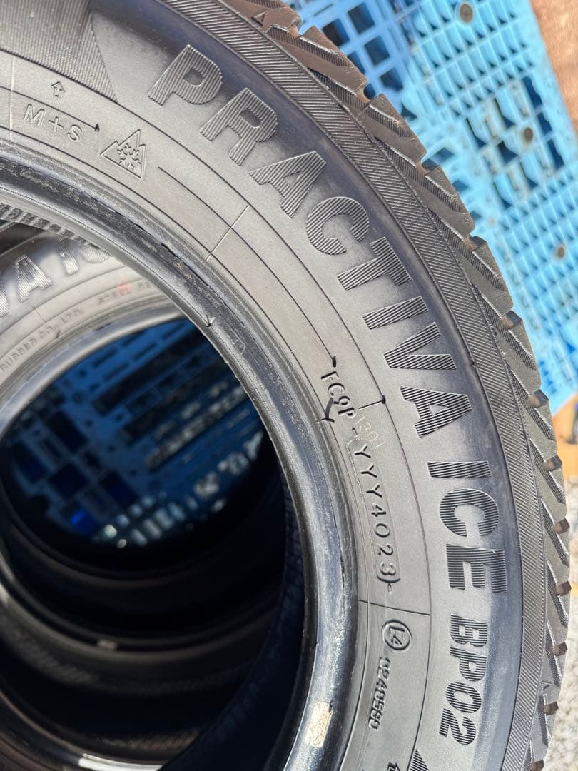 (266)175/65R14 PRACTIVA ICE BP02 (266)175/65R14 PRACTIVA ICE BP02