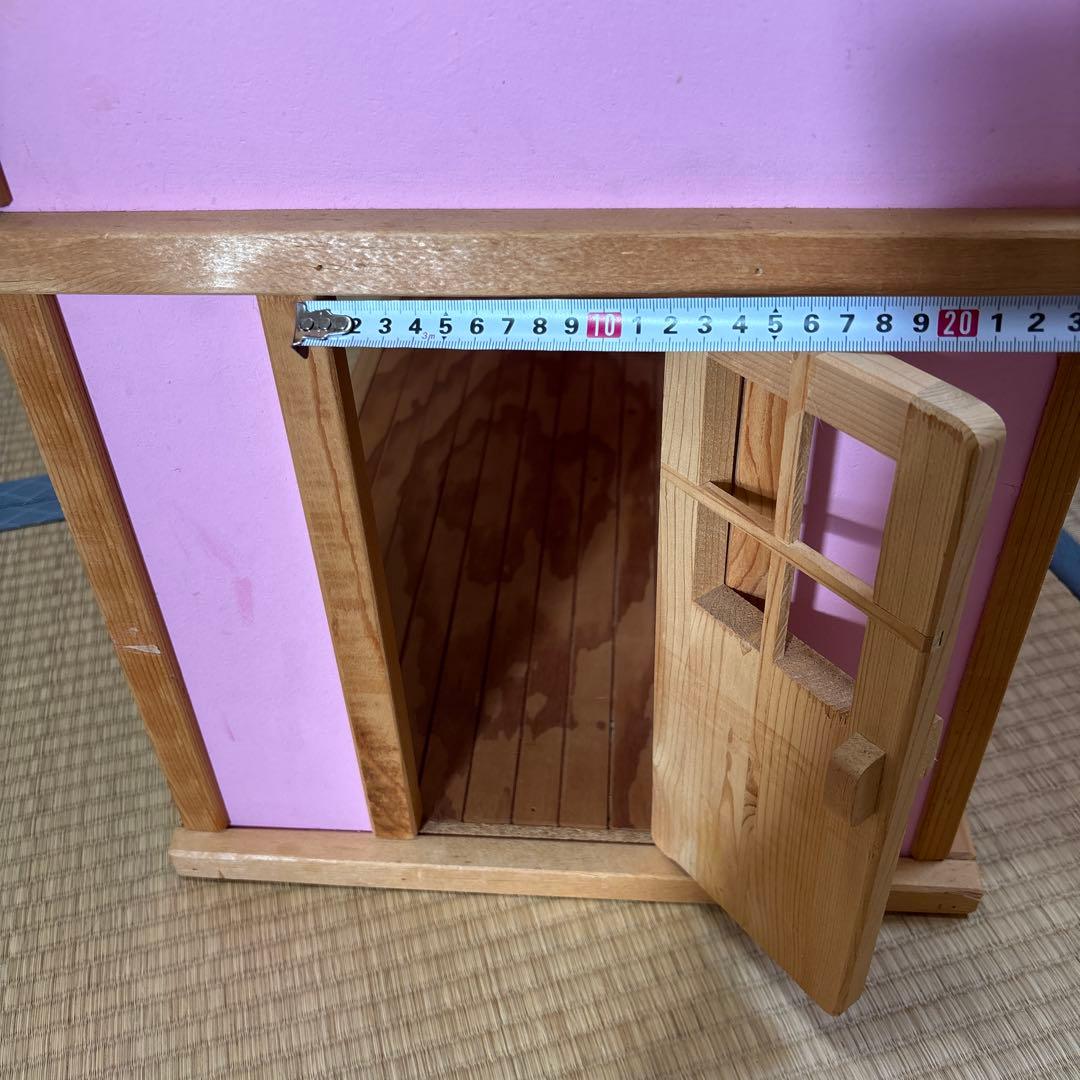 木製ピンクドールハウスやや傷や汚れあり