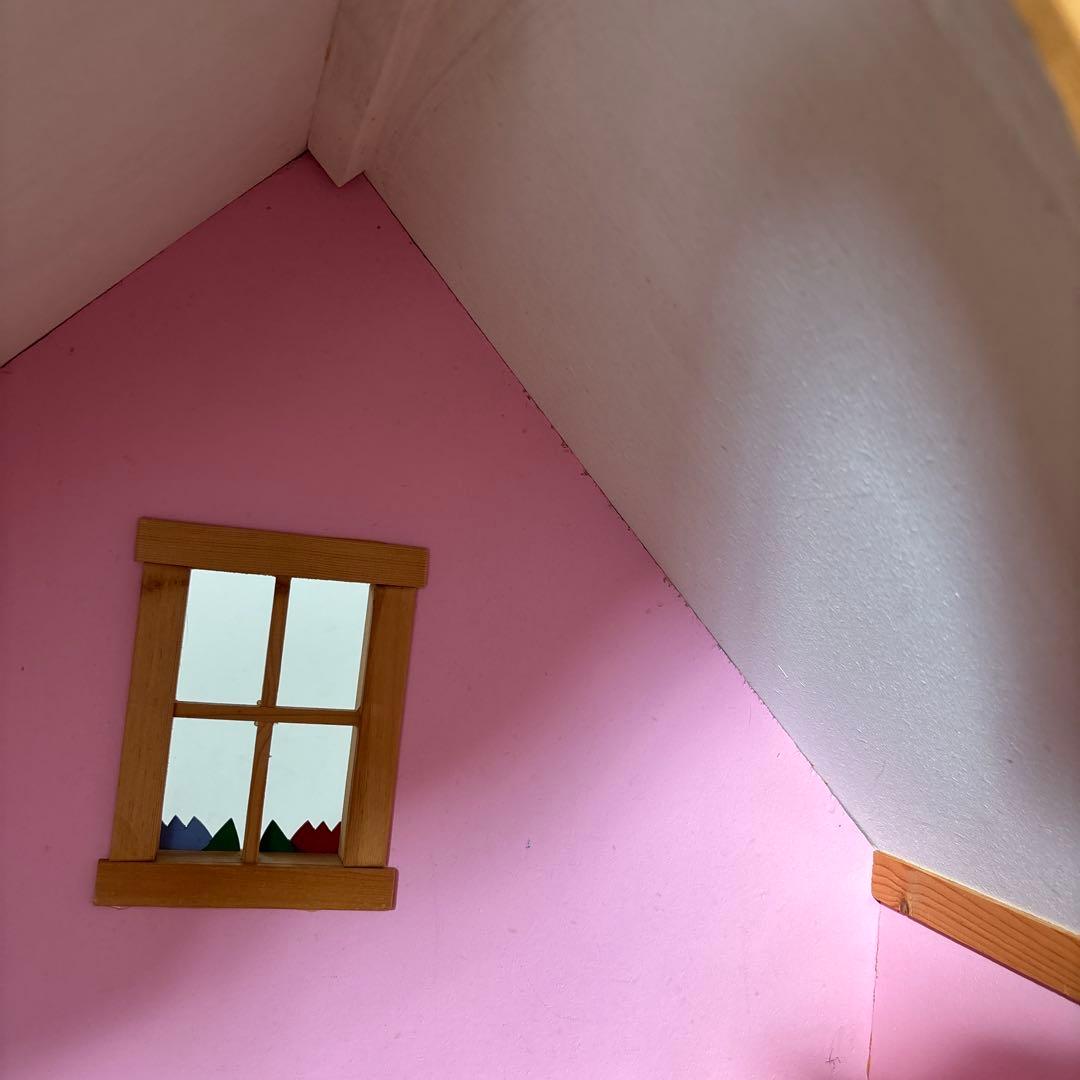 木製ピンクドールハウスやや傷や汚れあり