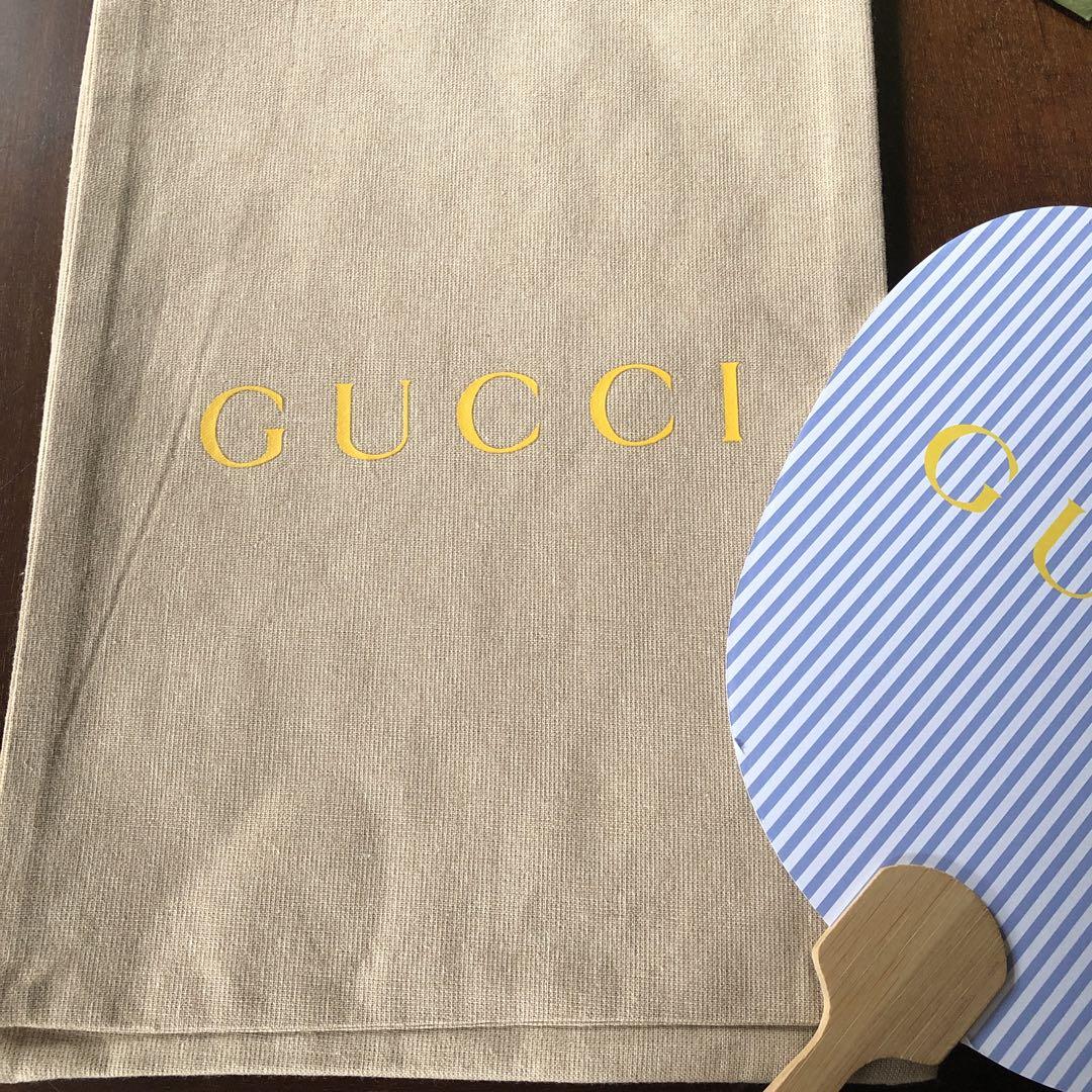 最高級のスーパーGUCCI⭐︎グッチ⭐︎非売品団扇と専用布袋 ショッパー