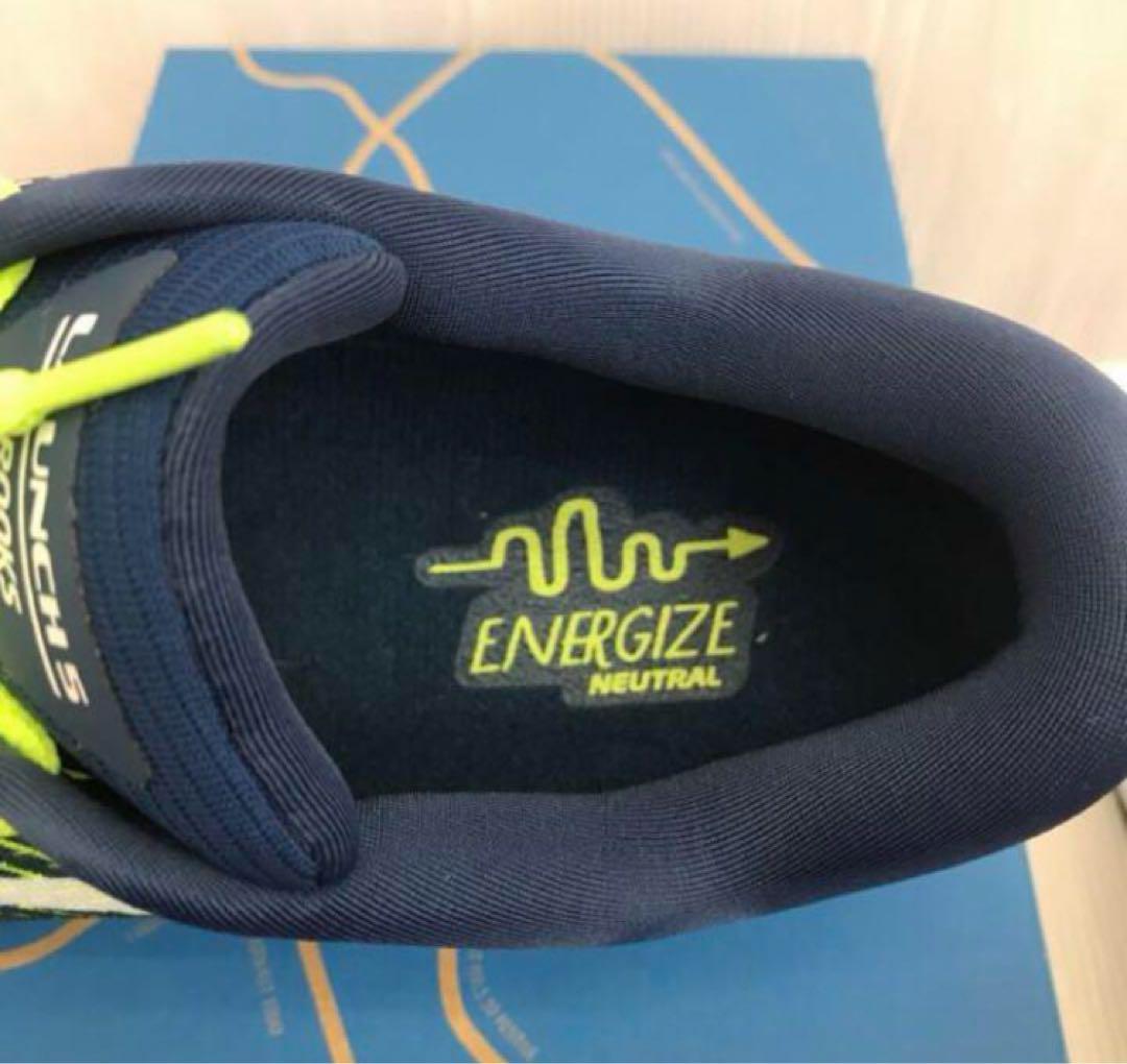 送料無料 新品  BROOKS ランニングシューズ Launch 5 28.5