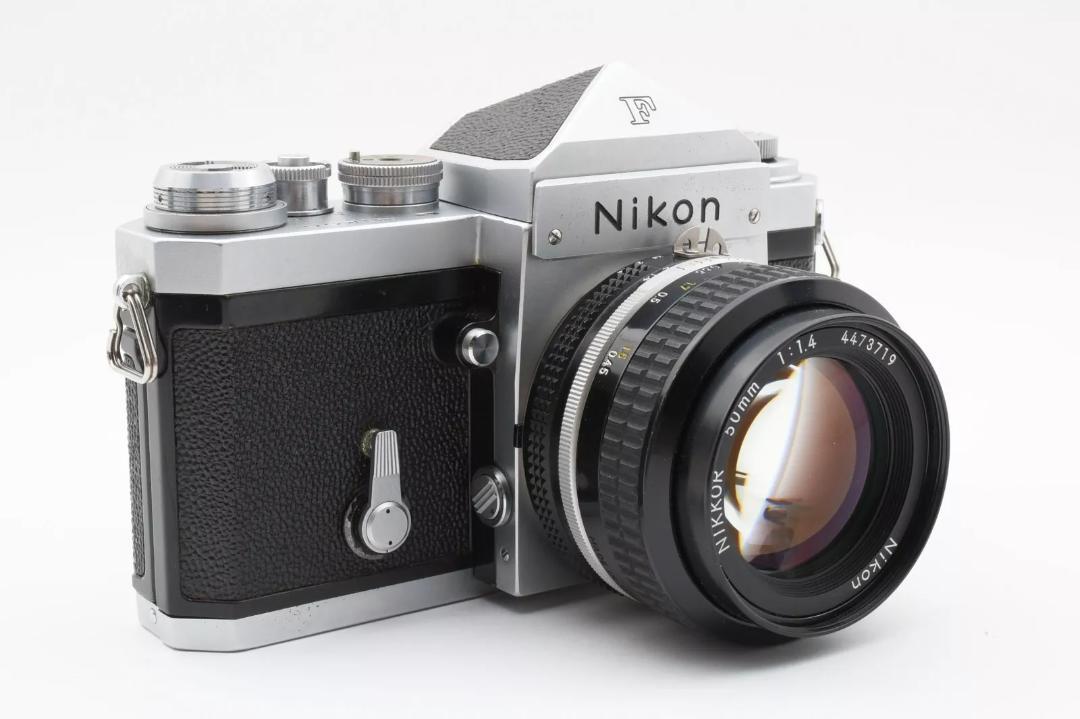 ニコンFアイレベル NIKKOR Ai 50mm F1.4 ストラップ付き