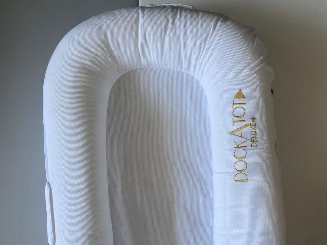 DockATot Deluxe + ドッカトットデラックスプラス　ホワイト