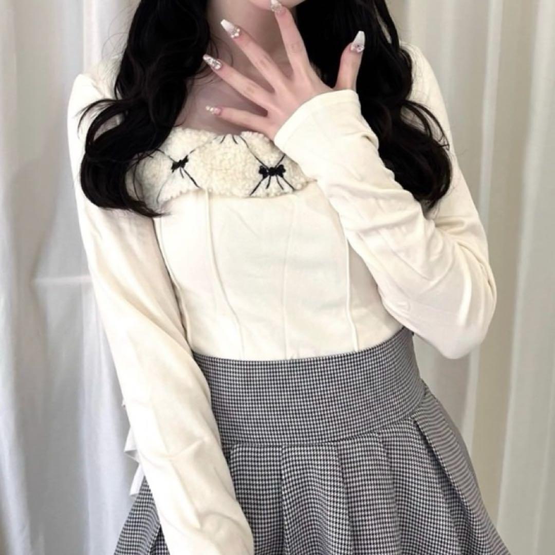 meltie moco moco ribon tops