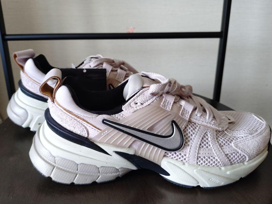 ★ NIKE