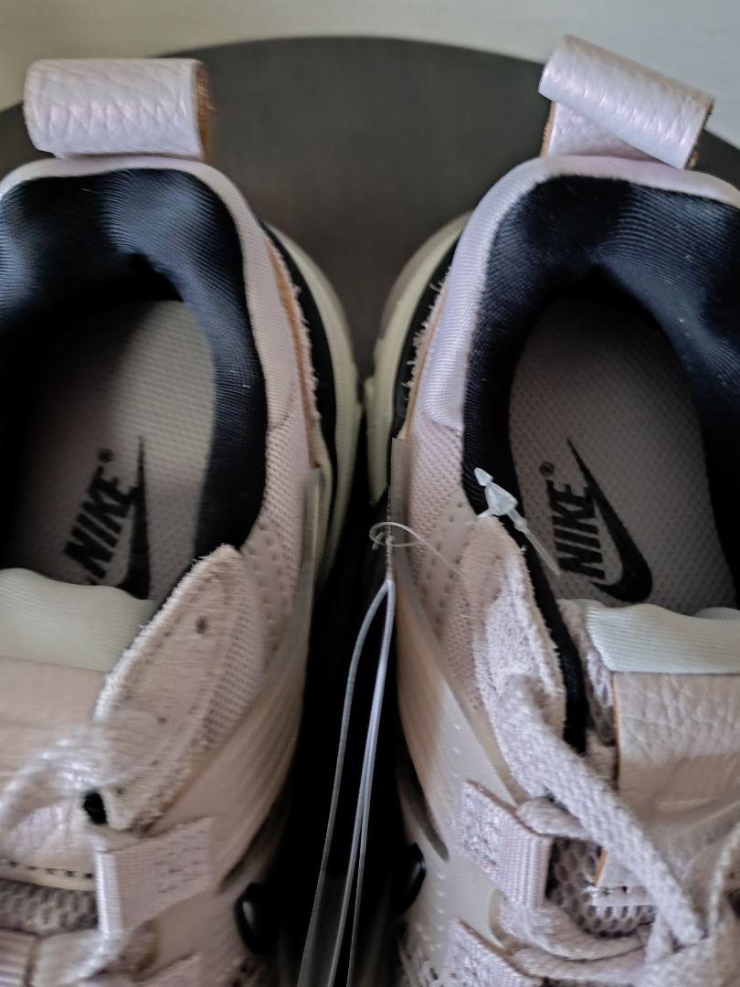 ★ NIKE