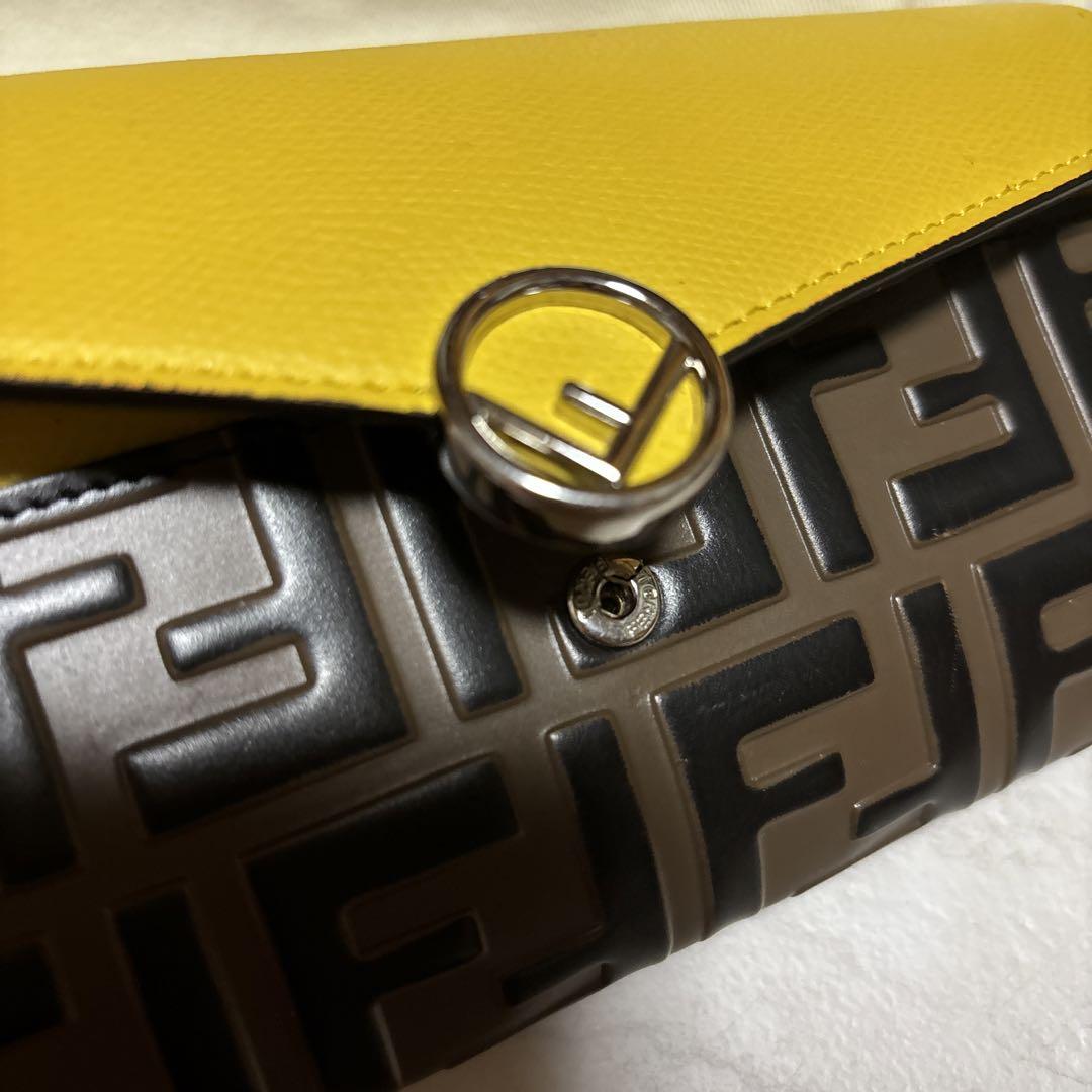 FENDI ロゴ入り長財布 イエロー/ブラウン　気持ちのいい手触りの本革