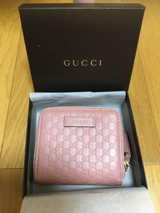グッチ　シグGG二つ折り財布＋腕時計セット、お得！