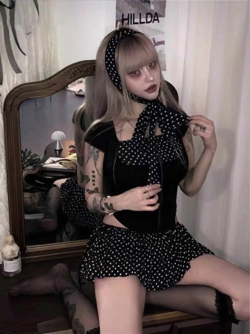 HILLDA❤︎ドットスクエアクロップトップ 宮脇咲良着用