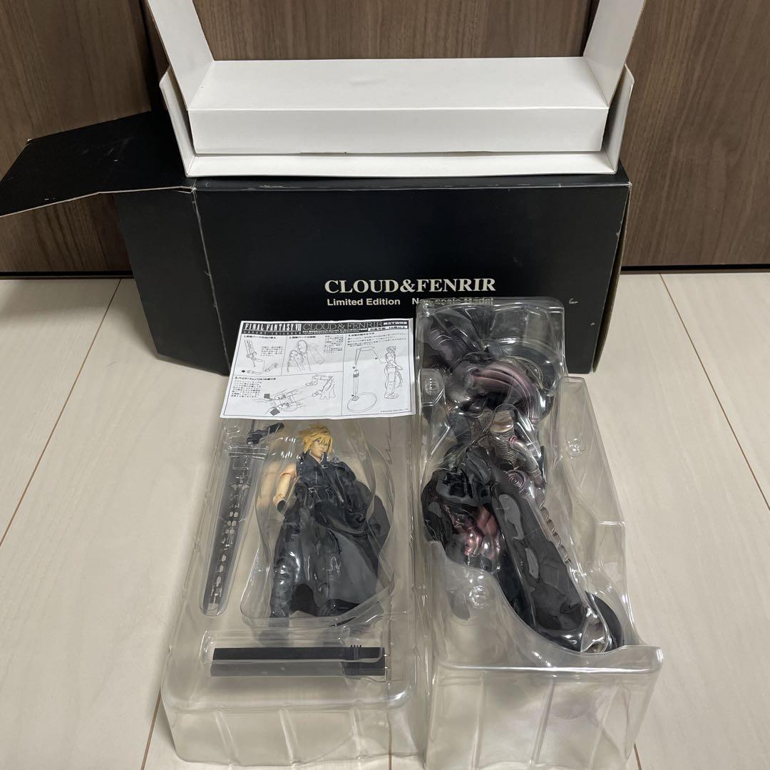 【美品】FF7ACフィギュア クラウド&フェンリル 限定版 ノンスケールモデル