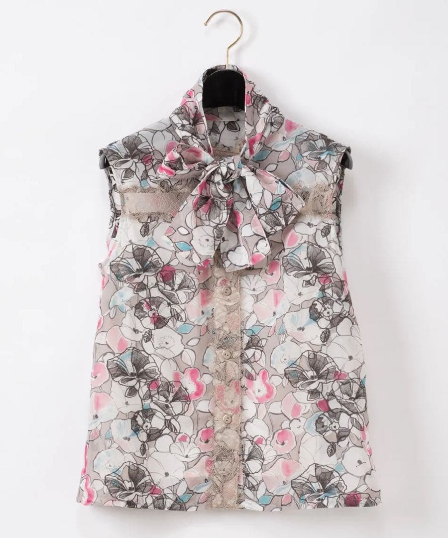 新品未使用　グレースコンチネンタル　フラワープリントレース切替トップ36