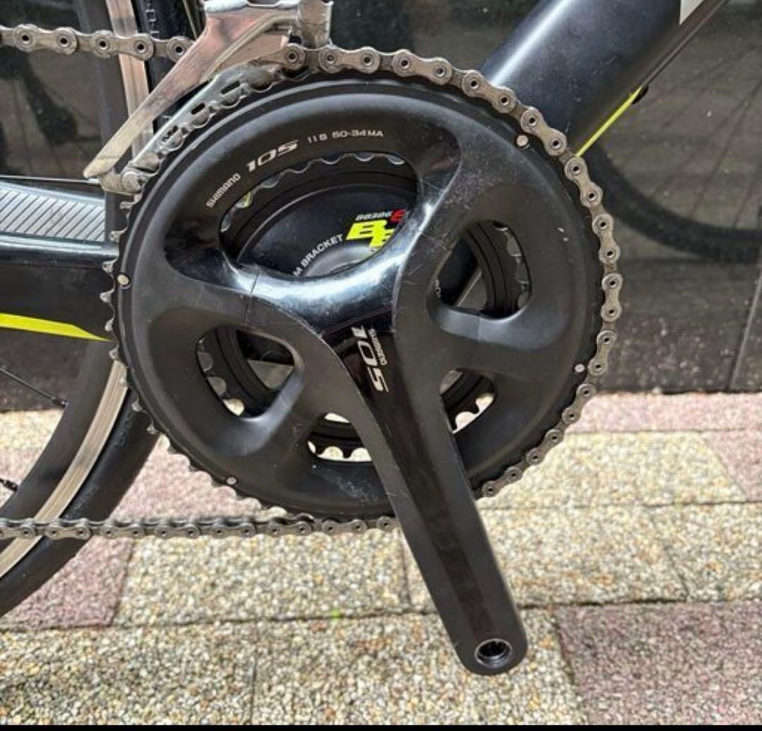 カーボンフレーム ロードバイク　BH/QUARTZ shimano105