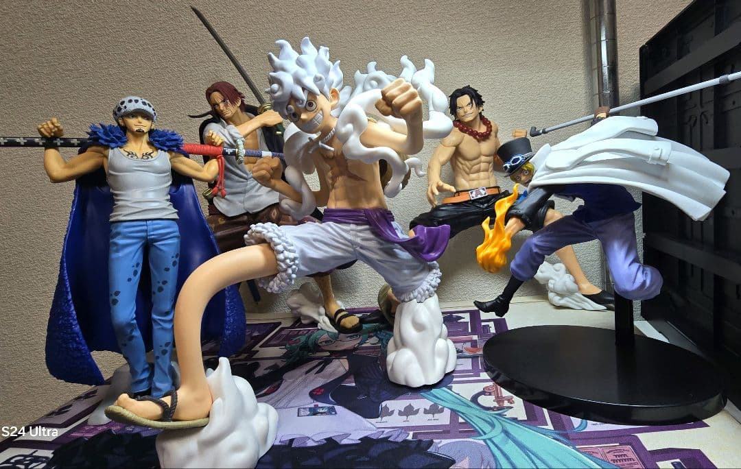 ワンピースフィギュア　７体セット　ルフィ　エース　サボ　シャンクス　開封品 ワンピース フィギュアセット ルフィ、エース、シャンクス、サボ、ロー