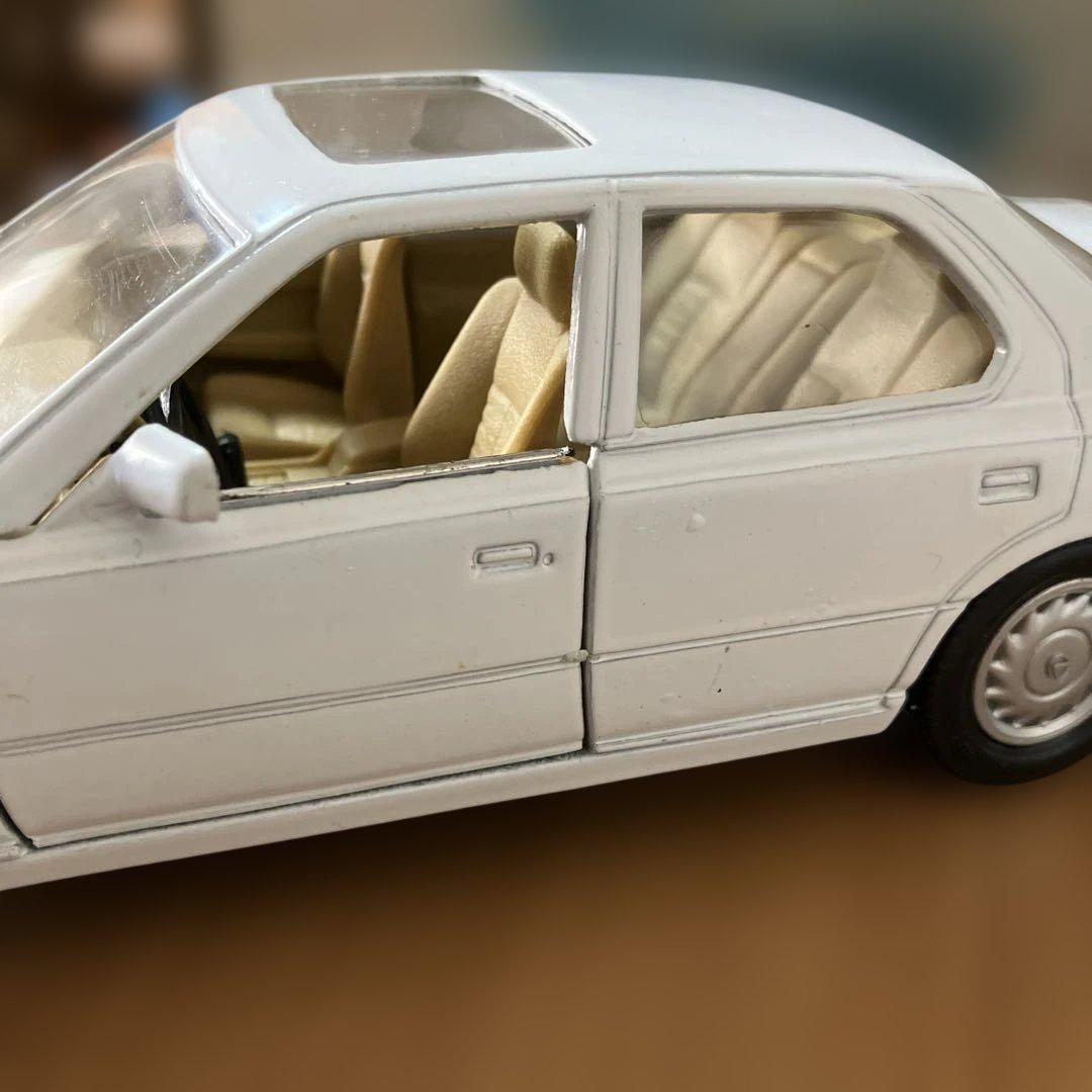 Lexus LS400 1989 ミニカー 1/24 - メルカリ