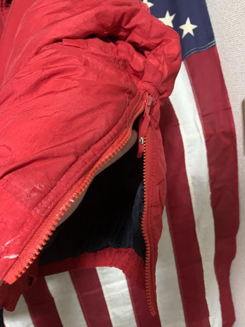 ウォームアップウェア 90s NHL RED WINGS nylon pullover jacket