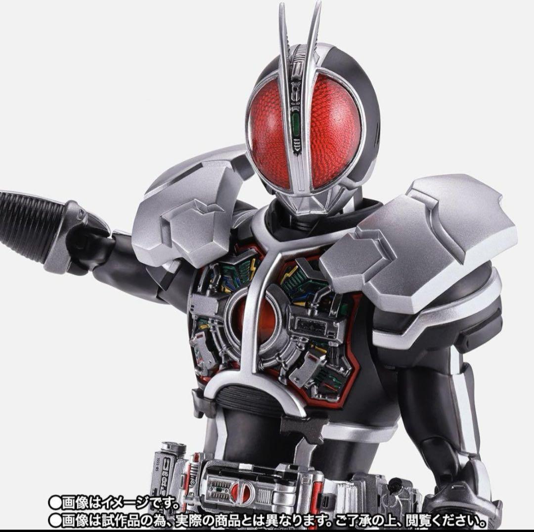 S.H.Figuarts（真骨彫製法） 仮面ライダーファイズ アクセルフォーム