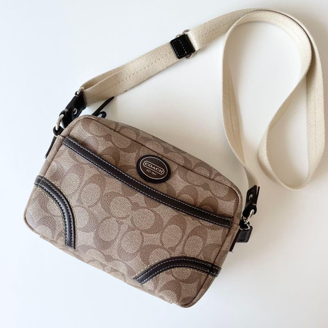 【極美品】COACH ショルダーバッグ カメラバッグ シグネチャー