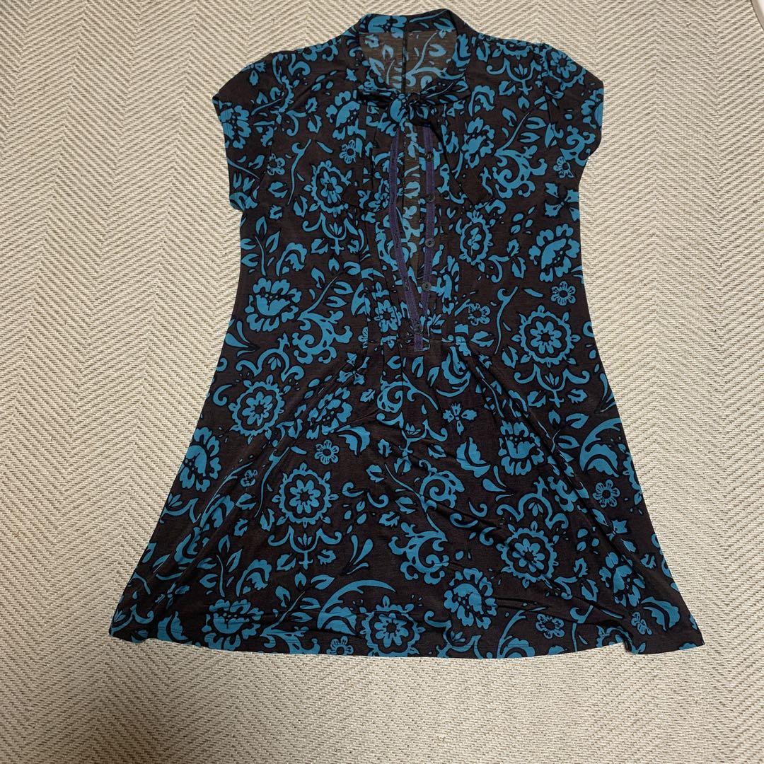 【70％OFF】 HIROKO KOSHINOノースリーブチュニック メルカリ - 茶と青の花柄 トップス