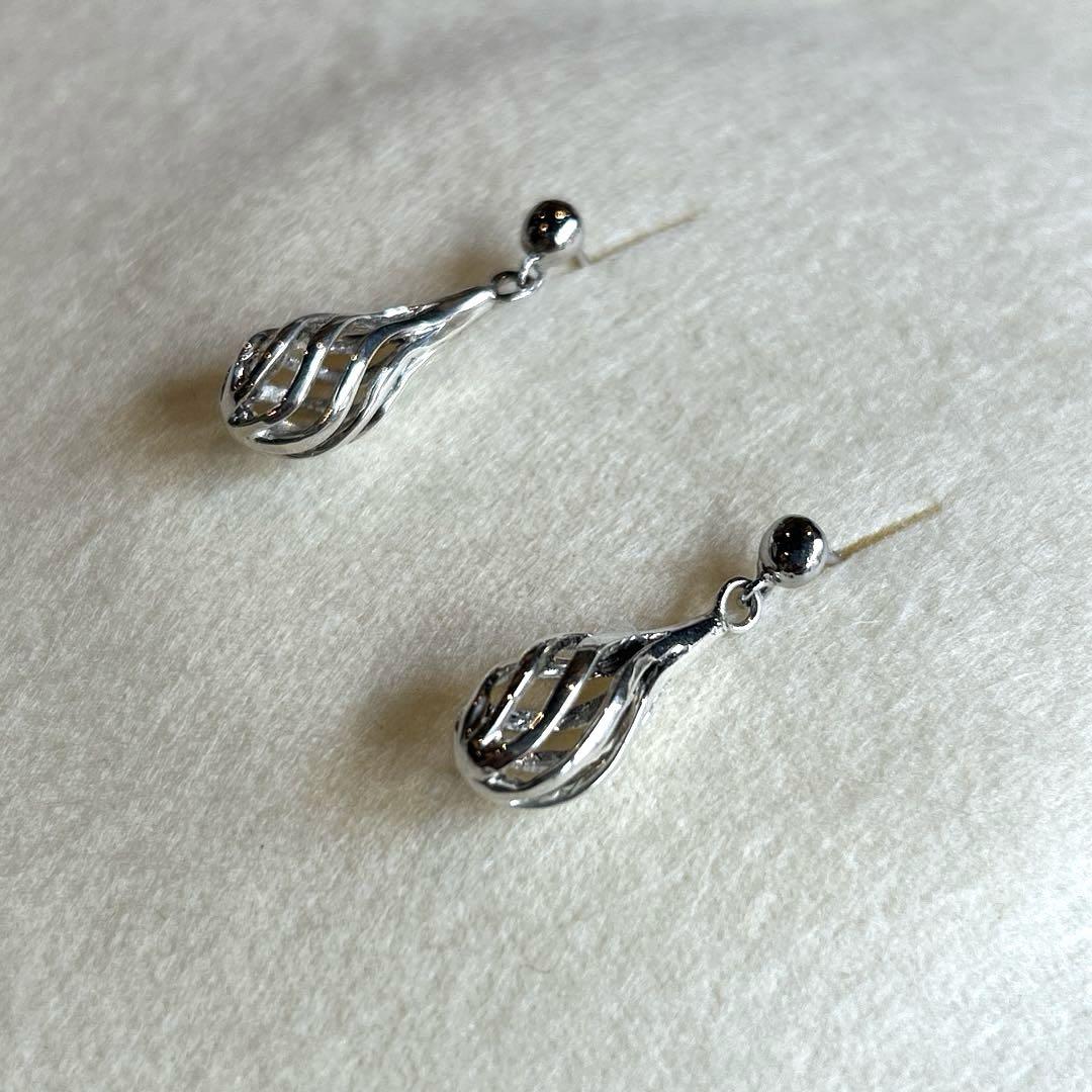 【新品未使用】 silver 925 風雫 ピアス 透かし細工