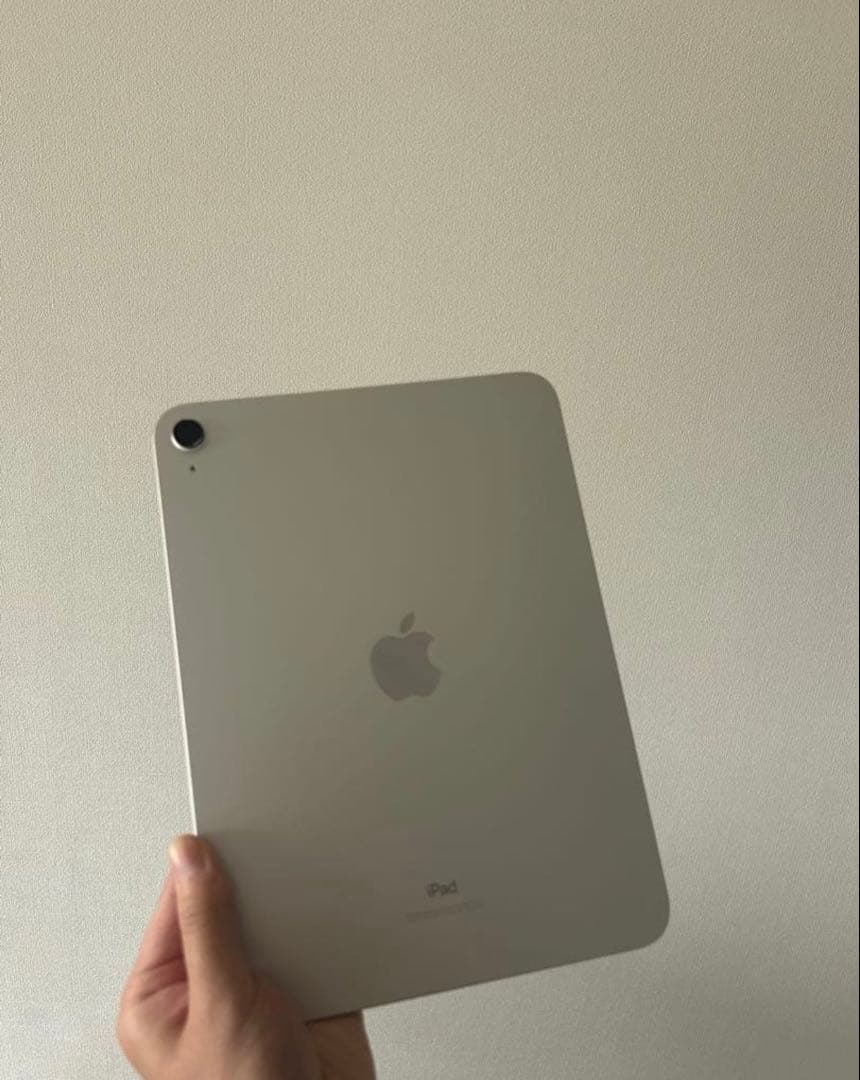 Apple iPad 10th 11インチ シルバー 本体 バッテリー98% Apple iPad 10th 11インチ シルバー 本体 バッテリー98%