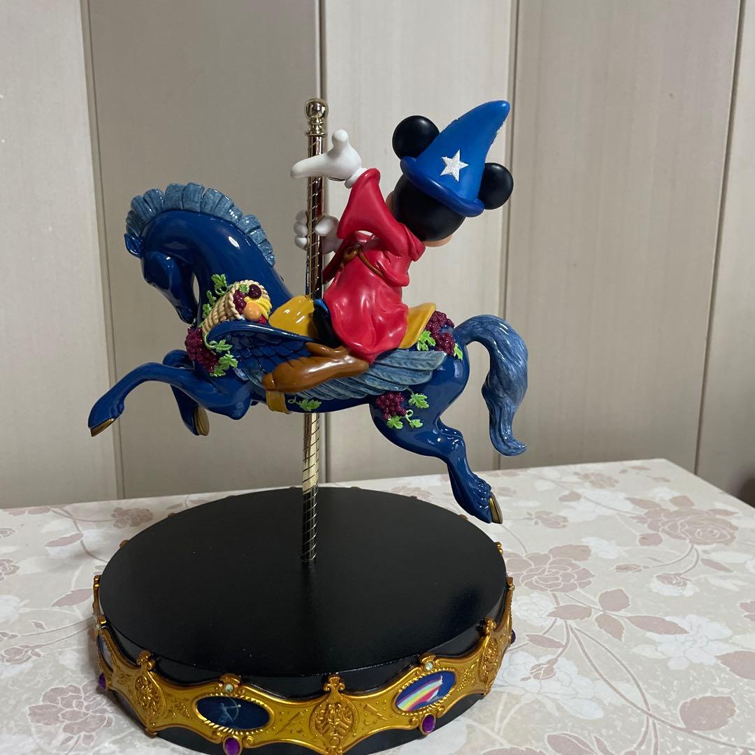 CAROUSEL HORSE STATUE