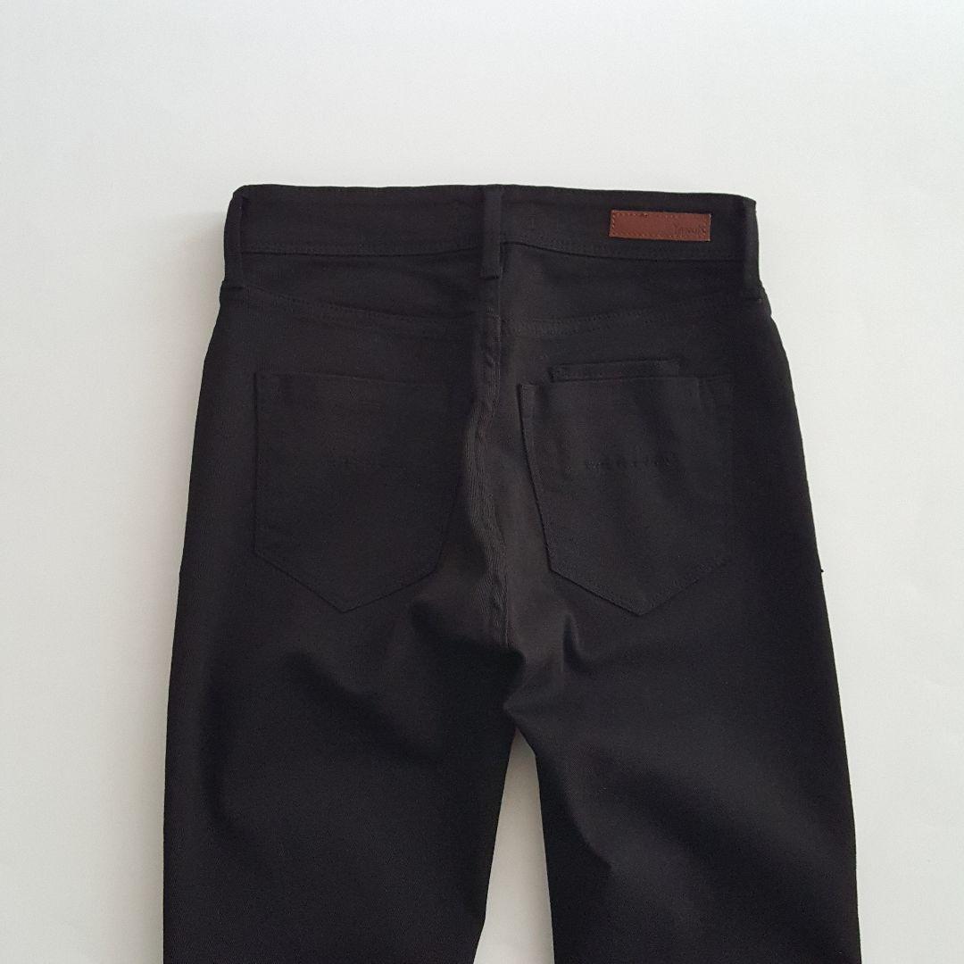 美品　ヤヌーク　パトリシア　スキニー　デニムパンツ　ストレッチ　ブラック　24