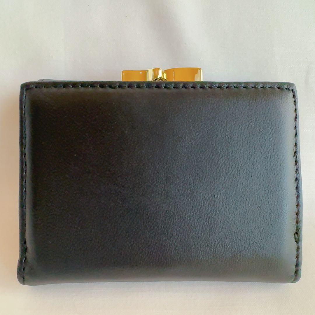 新品未使用 Vivienne Westwood 3つ折り財布 がま口 大人気！Vivienne Westwood 3つ折り がま口財布 型押しロゴ