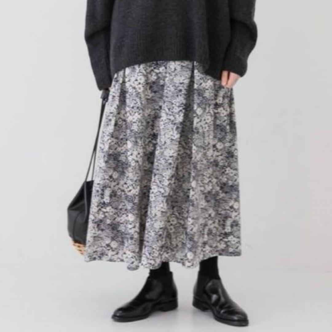 美品 かぐれ リバティプリント ロング スカート PATRICK