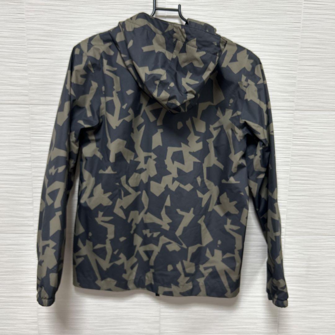 マウンテンパーカ　ノースフェイス 迷彩　140cm 150cm アウター
