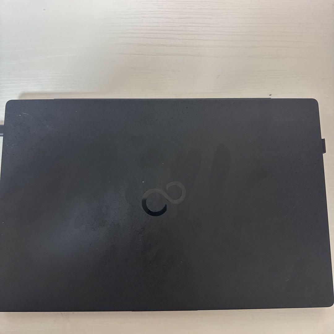 Windowsノート本体 FUJITSU LIFEBOOK UH90/E3 FMVU90E3BN