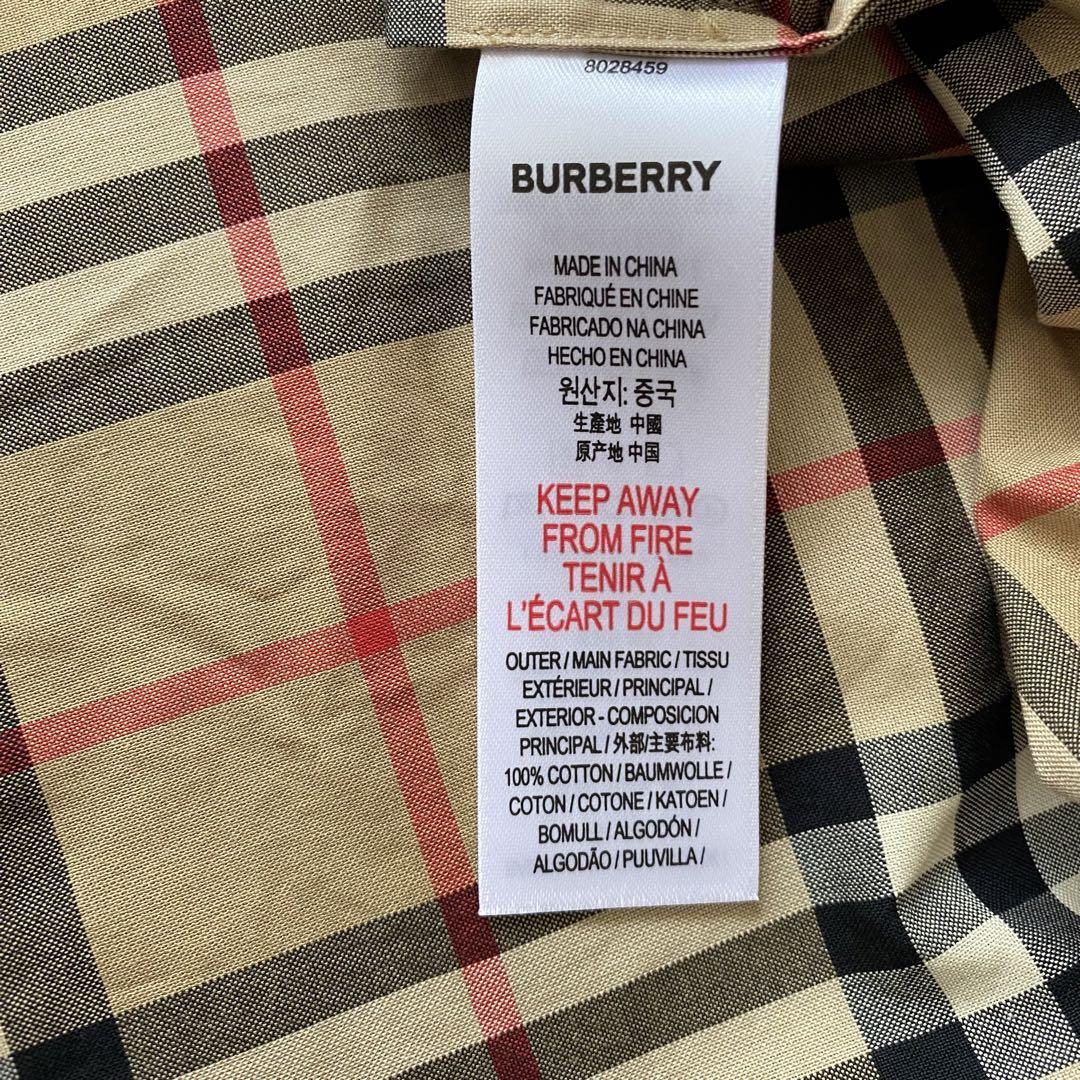 【美品】BURBERRY 現行　キッズワンピース　10Y　ノバストライプ BURBERRY - Burberry ストライプ柄セーラ襟ワンピース6y =116