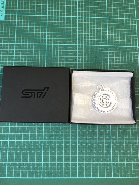 モチーフに お値下げ STIパーツキーチャームフック スバルSUBARU キーホルダーセット 9Nk1v-m34044032143 デザインは