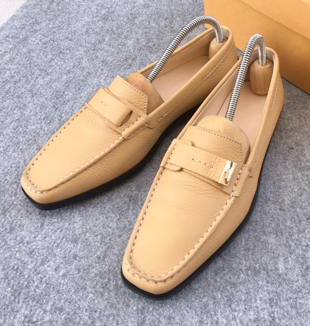 ★極美品★TOD'S・ロゴプレートドライビングシューズ