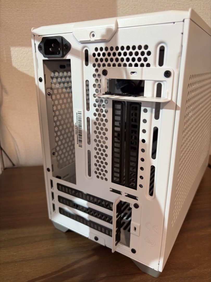 PCケース クーラーマスター NR200P