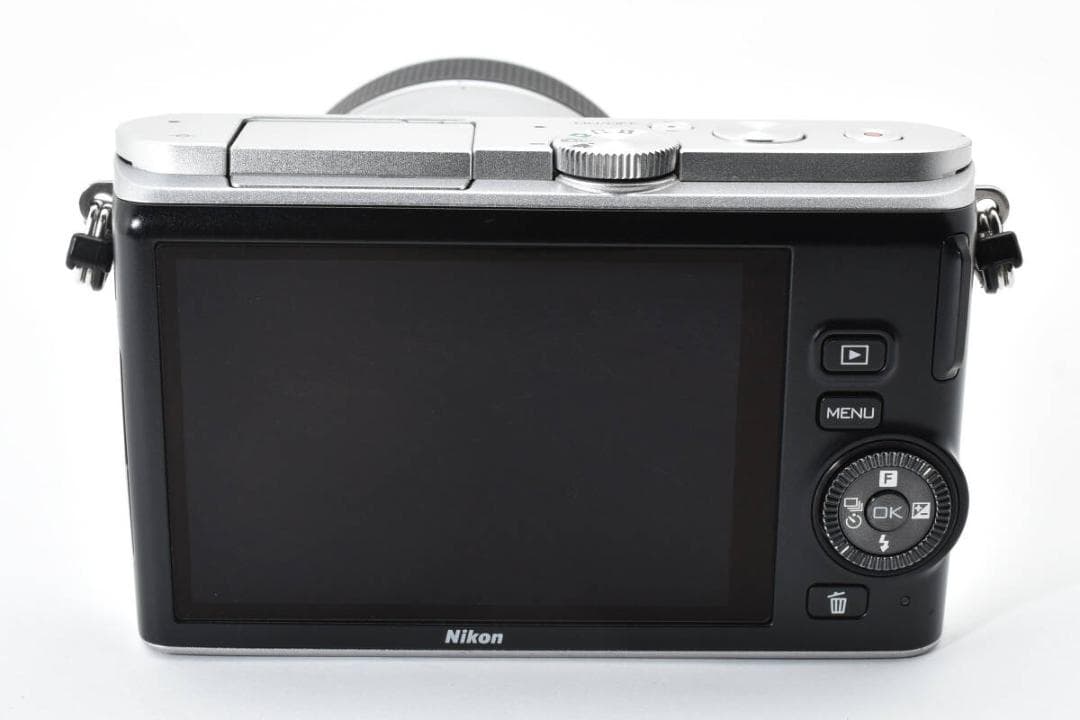 ★極上品★ショット数5902回★ニコン 1 J3 シルバー 1 #586 ★極上品★ショット数5902回★ニコン 1 J3 シルバー 1 #586