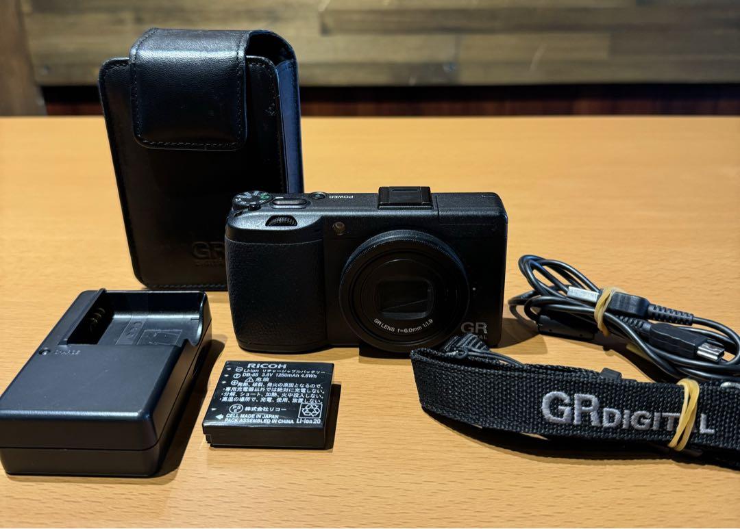 RICOH GR DIGITAL III 専用ケース付き本物