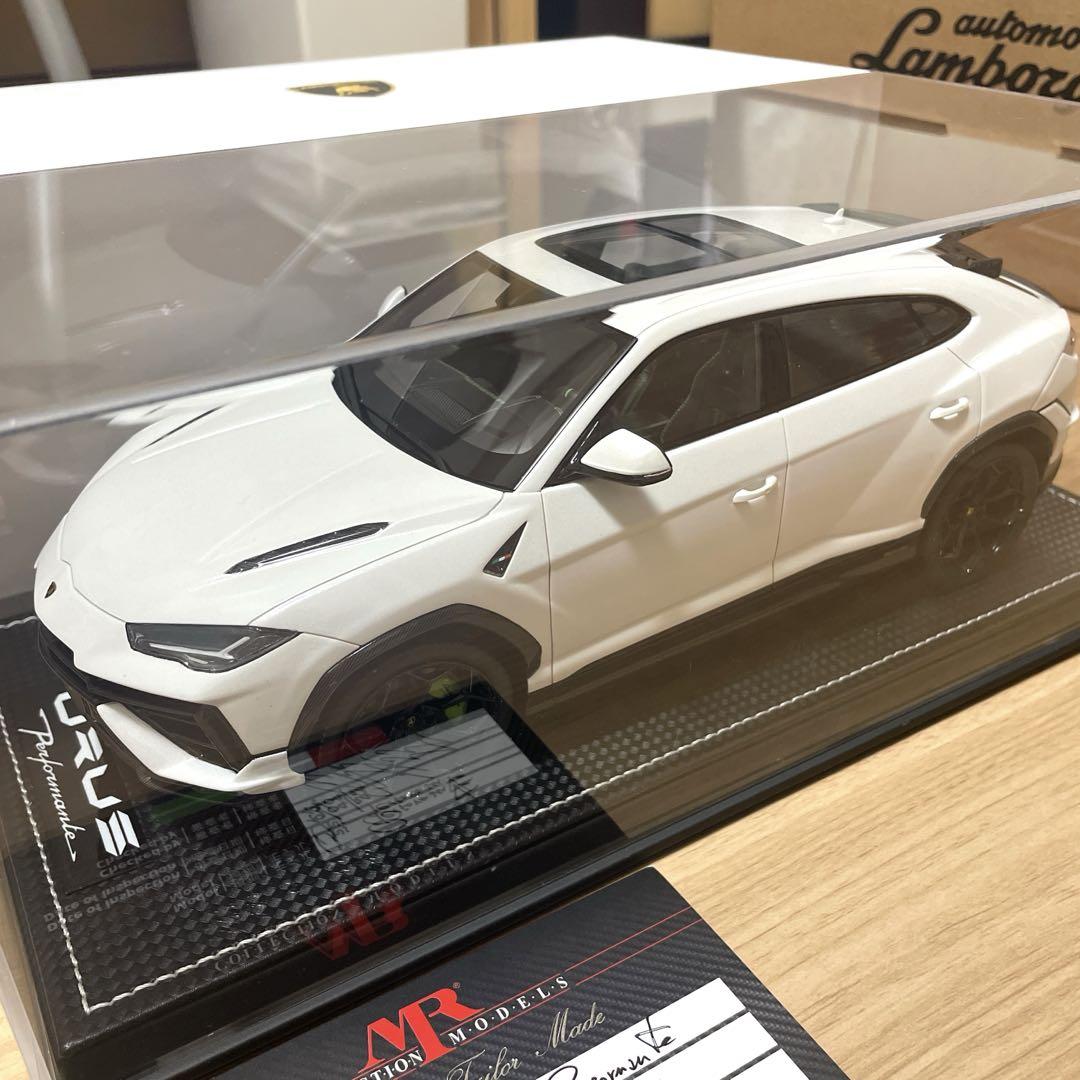 ランボルギーニ　ウルスペルフォルマンテ ミニカー